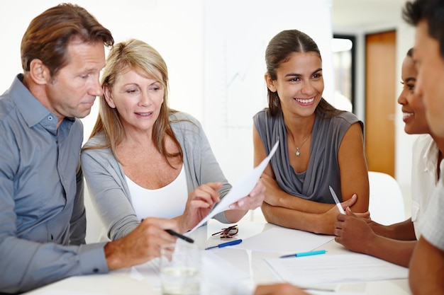 Estratégias de gestão de recursos e controle de despesas mensais